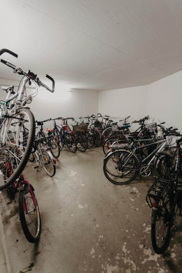 Traber Apartments Im Herzen Leipzigs Balkon Parkplatz Luaran gambar