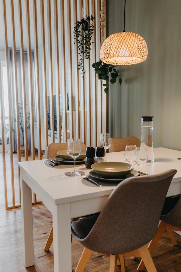 Traber Apartments Im Herzen Leipzigs Balkon Parkplatz Luaran gambar